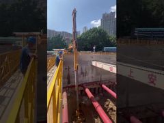 XCMG E310 النموذج يأتي مع 25 مترا ثلاثة أقسام التلسكوبية الصاعد مع 2.2 متر مكعب أورانج